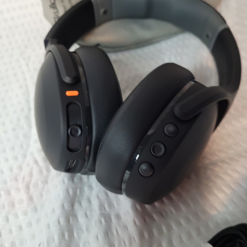 Skullcandy Crusher Evo Wireless Over-Ear Headphones True Black S6CRW-N740 Bundle - Picture 2 of 5